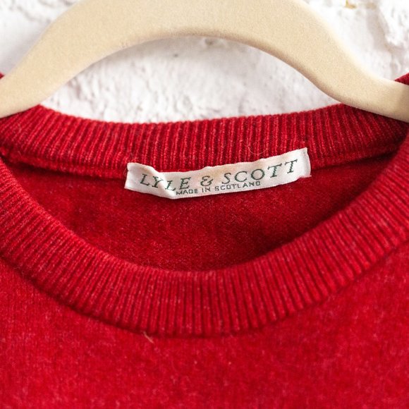 Red Lyle & Scott men's wool sweater, size M - Picture 3 of 3